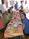 Disfrutando los gazpachos